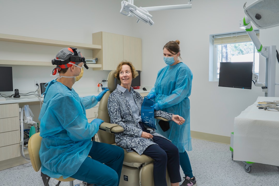 How to Choose a Dentist in Huntington Beach: 7 Checks